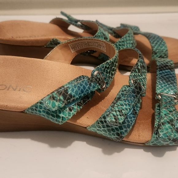 Vionic Comfort Wedge Sandal In Teal Snake Print - Picture 3 of 6